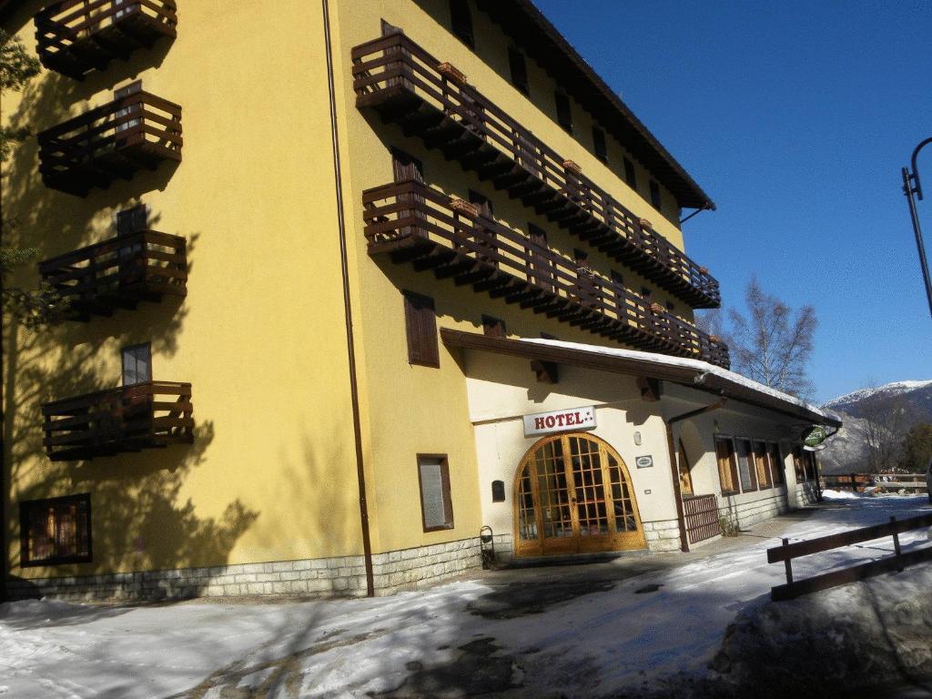 Life Hotels Des Alpes Folgaria Esterno foto