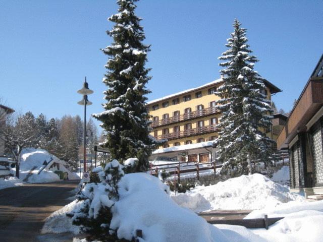 Life Hotels Des Alpes Folgaria Esterno foto